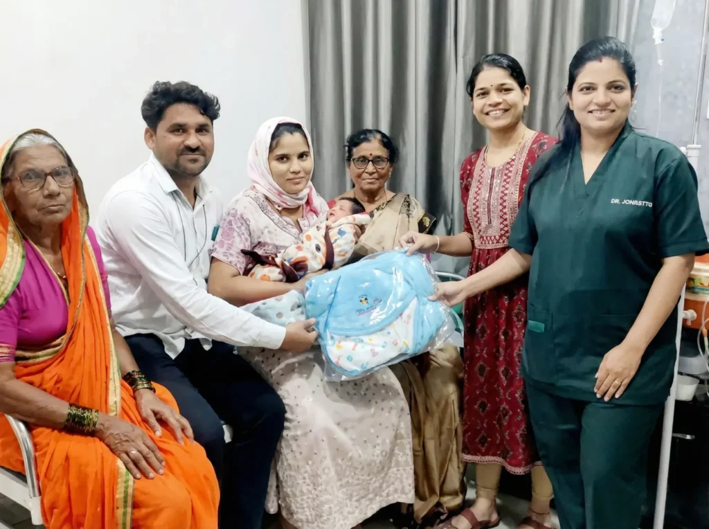 What treatment options are available for ectopic pregnancy